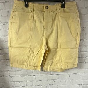 Size 18 New with tags Croft & Barrow Yellow Casual Shorts
